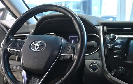 Toyota Camry, 2019 год, 2 980 990 рублей, 7 фотография