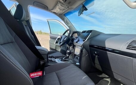 Toyota Land Cruiser Prado 150 рестайлинг 2, 2022 год, 5 590 000 рублей, 10 фотография