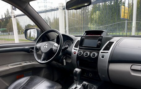 Mitsubishi Pajero Sport II рестайлинг, 2014 год, 1 899 000 рублей, 11 фотография