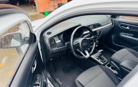 KIA Rio IV, 2020 год, 1 690 000 рублей, 10 фотография
