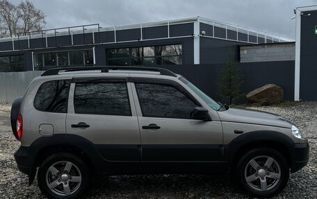 Chevrolet Niva I рестайлинг, 2018 год, 830 000 рублей, 3 фотография
