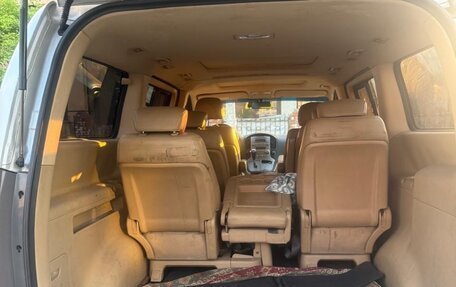 Hyundai Grand Starex Grand Starex I рестайлинг 2, 2009 год, 1 400 000 рублей, 11 фотография