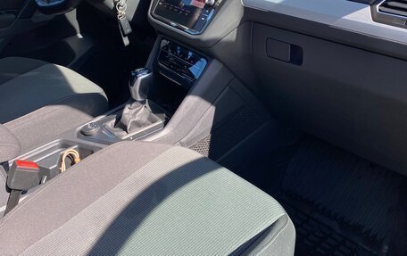 Volkswagen Tiguan II, 2021 год, 3 450 000 рублей, 3 фотография