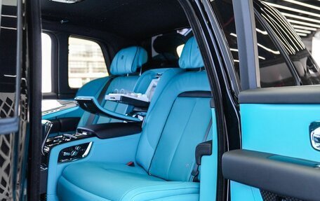 Rolls-Royce Cullinan, 2022 год, 47 000 000 рублей, 9 фотография
