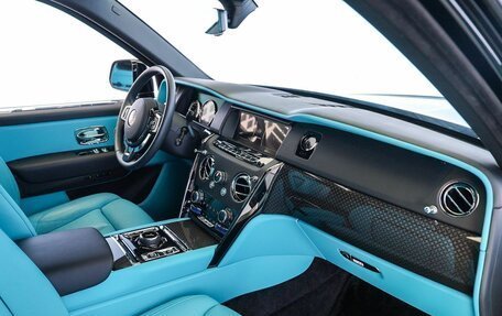Rolls-Royce Cullinan, 2022 год, 47 000 000 рублей, 13 фотография