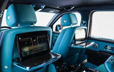 Rolls-Royce Cullinan, 2022 год, 47 000 000 рублей, 10 фотография