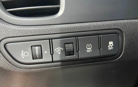 KIA Rio IV, 2019 год, 1 590 000 рублей, 12 фотография