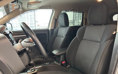 Mitsubishi Outlander III рестайлинг 3, 2019 год, 2 099 000 рублей, 8 фотография