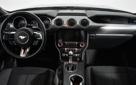 Ford Mustang VI рестайлинг, 2019 год, 3 500 000 рублей, 14 фотография