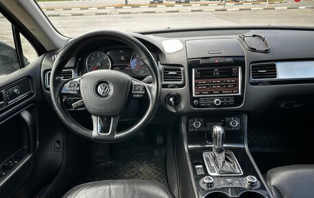 Volkswagen Touareg III, 2011 год, 2 280 000 рублей, 7 фотография