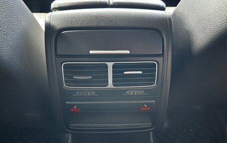 Volkswagen Touareg III, 2011 год, 2 280 000 рублей, 11 фотография