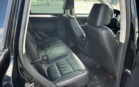 Volkswagen Touareg III, 2011 год, 2 280 000 рублей, 12 фотография