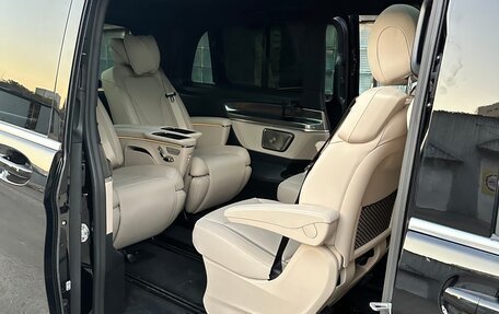 Mercedes-Benz V-Класс, 2024 год, 17 600 000 рублей, 3 фотография