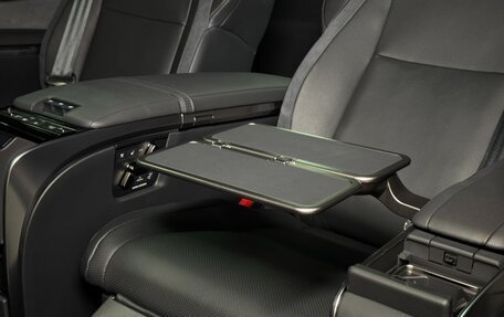 Lexus LM, 2024 год, 19 700 000 рублей, 13 фотография