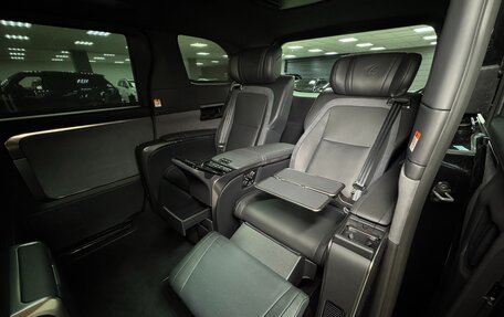 Lexus LM, 2024 год, 19 700 000 рублей, 12 фотография