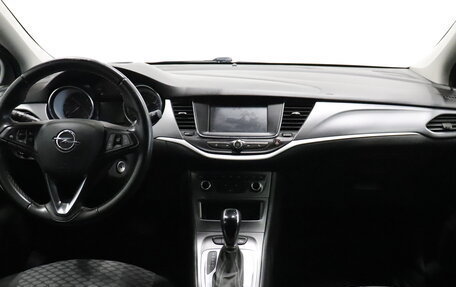 Opel Astra K, 2018 год, 1 338 000 рублей, 9 фотография