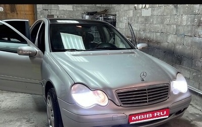 Mercedes-Benz C-Класс, 2001 год, 400 000 рублей, 1 фотография