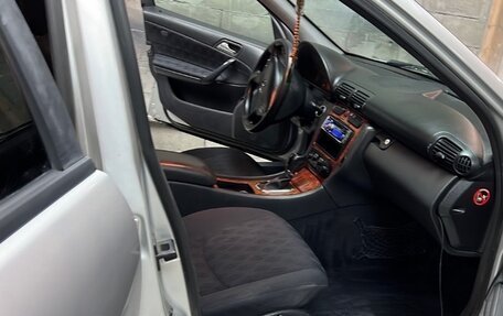 Mercedes-Benz C-Класс, 2001 год, 400 000 рублей, 2 фотография