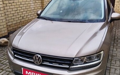 Volkswagen Tiguan II, 2018 год, 2 299 000 рублей, 1 фотография