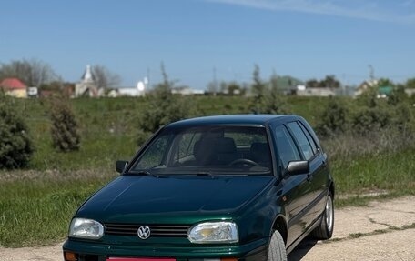 Volkswagen Golf III, 1996 год, 400 000 рублей, 1 фотография