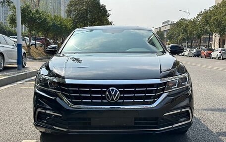Volkswagen Passat B8 рестайлинг, 2021 год, 1 749 000 рублей, 2 фотография