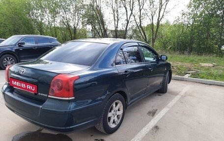 Toyota Avensis III рестайлинг, 2005 год, 480 000 рублей, 3 фотография