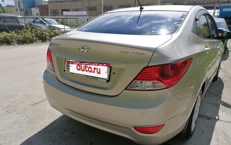 Hyundai Solaris II рестайлинг, 2011 год, 660 000 рублей, 5 фотография