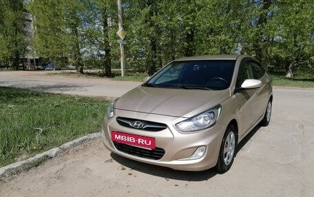Hyundai Solaris II рестайлинг, 2011 год, 660 000 рублей, 9 фотография