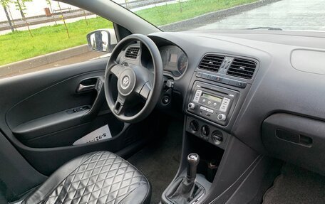 Volkswagen Polo VI (EU Market), 2012 год, 750 000 рублей, 10 фотография