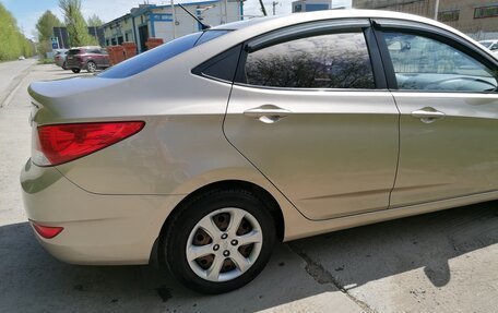 Hyundai Solaris II рестайлинг, 2011 год, 660 000 рублей, 6 фотография
