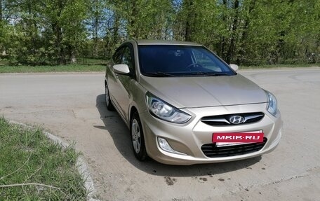 Hyundai Solaris II рестайлинг, 2011 год, 660 000 рублей, 8 фотография