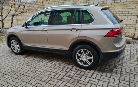 Volkswagen Tiguan II, 2018 год, 2 299 000 рублей, 3 фотография