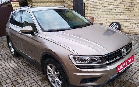 Volkswagen Tiguan II, 2018 год, 2 299 000 рублей, 6 фотография