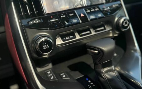 Lexus LX, 2024 год, 16 990 000 рублей, 12 фотография