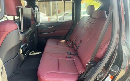 Lexus LX, 2024 год, 16 990 000 рублей, 34 фотография