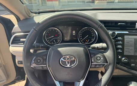 Toyota Camry, 2018 год, 3 350 000 рублей, 11 фотография