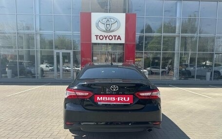 Toyota Camry, 2018 год, 3 350 000 рублей, 6 фотография
