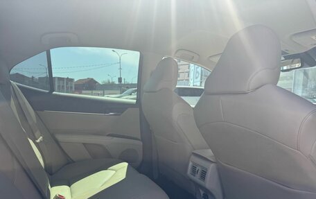 Toyota Camry, 2018 год, 3 350 000 рублей, 15 фотография