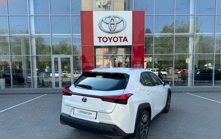 Lexus UX I, 2022 год, 3 500 000 рублей, 6 фотография