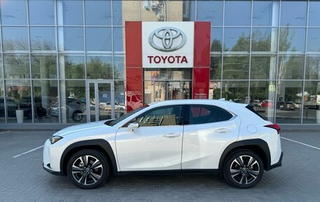 Lexus UX I, 2022 год, 3 500 000 рублей, 10 фотография