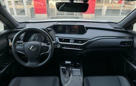 Lexus UX I, 2022 год, 3 500 000 рублей, 19 фотография