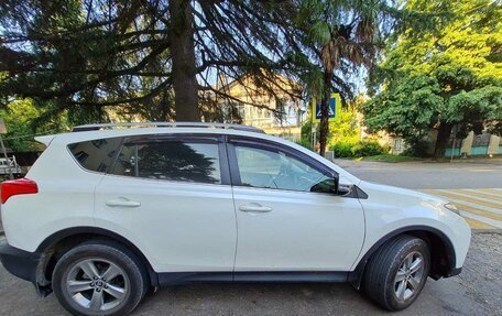 Toyota RAV4, 2015 год, 1 800 000 рублей, 4 фотография