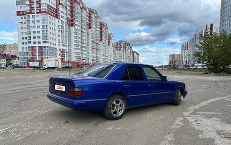 Mercedes-Benz E-Класс, 1994 год, 320 000 рублей, 3 фотография
