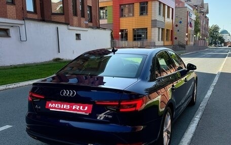 Audi A4, 2018 год, 2 400 000 рублей, 14 фотография