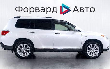 Toyota Highlander III, 2012 год, 1 980 000 рублей, 8 фотография