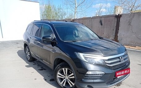 Honda Pilot III рестайлинг, 2018 год, 3 100 000 рублей, 9 фотография