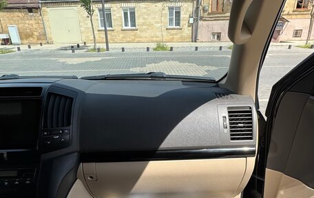 Toyota Land Cruiser 200, 2013 год, 3 950 000 рублей, 3 фотография