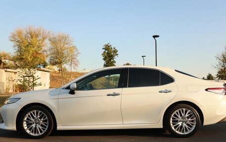 Toyota Camry, 2020 год, 3 690 000 рублей, 7 фотография