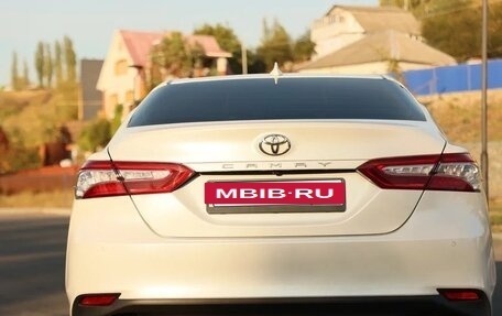 Toyota Camry, 2020 год, 3 690 000 рублей, 4 фотография