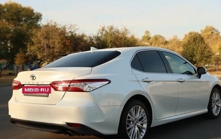 Toyota Camry, 2020 год, 3 690 000 рублей, 5 фотография